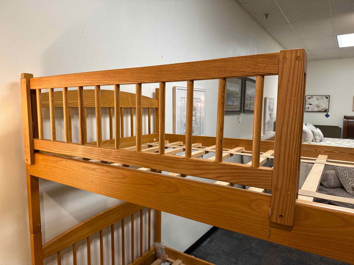 Twin Oak Bunkbed