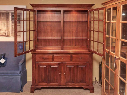 Nichols & Stone 2 Glass Doors, 2 Drawers, 2 Lower Panel  Doors  Hutch