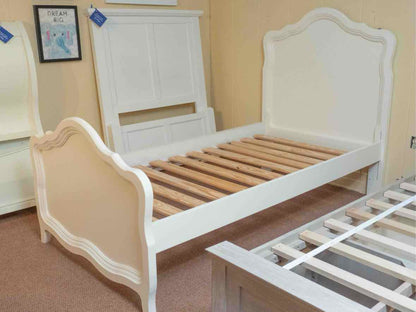 Stanley Young America 'Abigail Belcourt ' Cream Finish Arch  Twin Bed