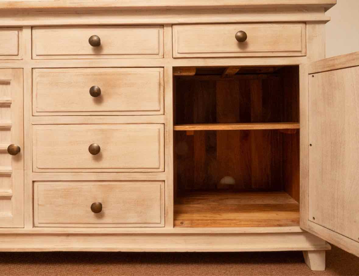 Pottery Barn Whitewashed 6 Drawer Dresser