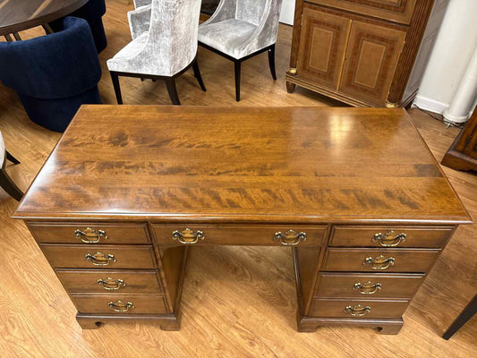 Ethan Allen 'Classic Manor' Executive Desk