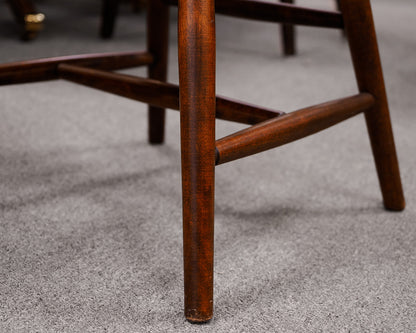 Nichols & Stone Dining Table & Chair Set