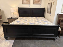 Ethan Allen King Sleigh Bed