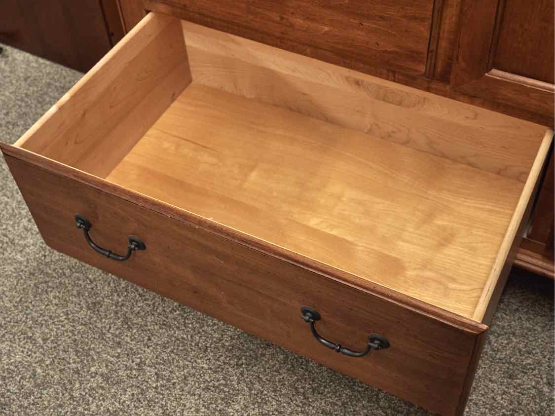 Ethan Allen'Country Crossing' Maple 6 Drawer & 1 Door Dresser