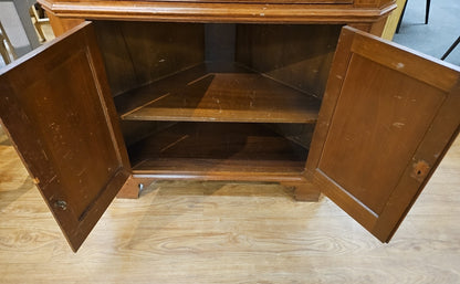 Chippendale Corner Cabinet