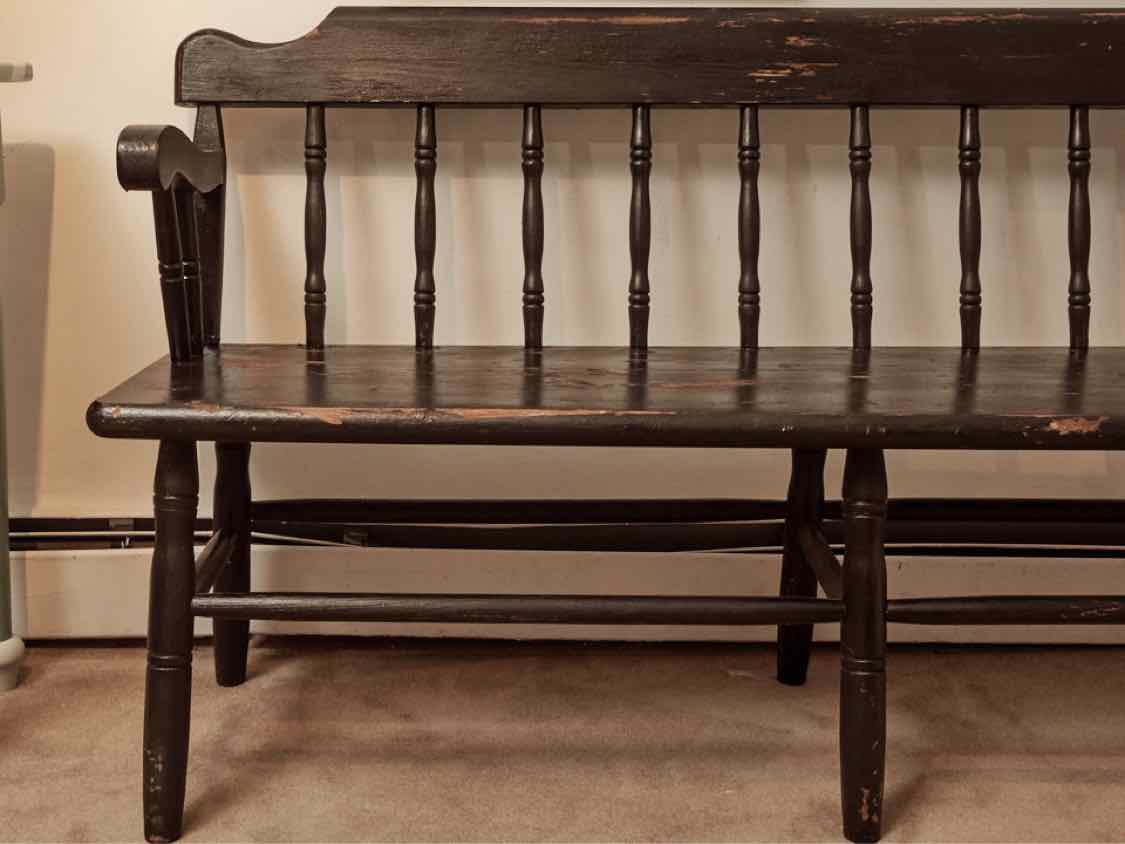 Distressed Black Finish Deacon's Bench