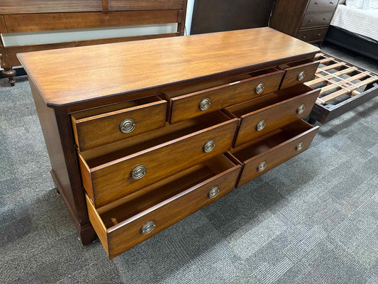 Ethan Allen 'Elliott' 7-Drawer Dresser