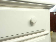 Broyhill Double Dresser in White with Wood Pulls