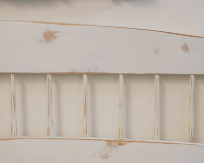 Moosehead Distressed Ivory Full Bed
