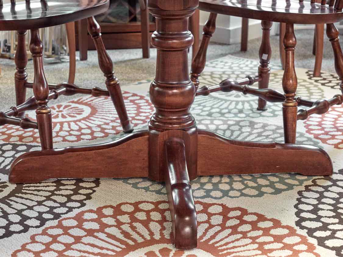 Hitchcock Round Dining Table & Set of Four Matching Chairs