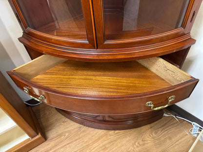Morganton 'Duncan Phyfe' Corner Display Cabinet