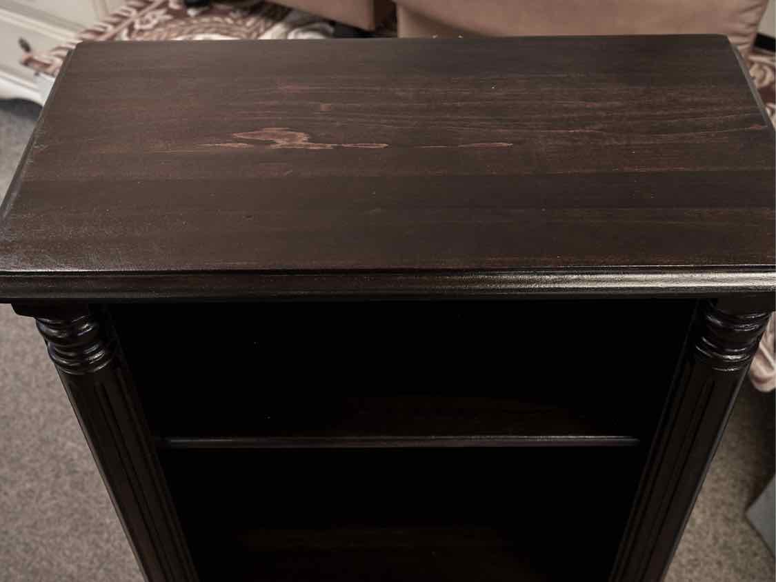 Mahogany Stain Bookcase W/ Column Detailing