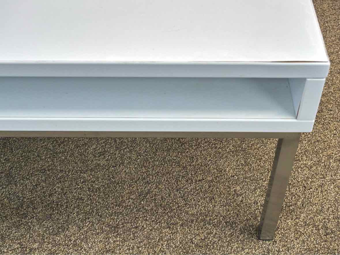 Pair of Global Furniture Contemporary White Side Tables with Chrome Legs