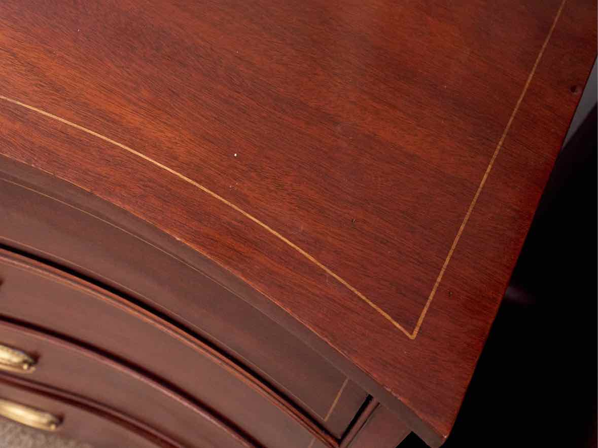 Henredon Serpentine Front Mahogany Dresser