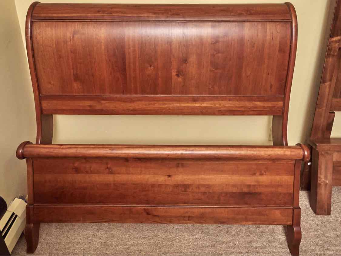 Ethan Allen Cherry Sleigh  Full Bed Includres Siderails & Slats