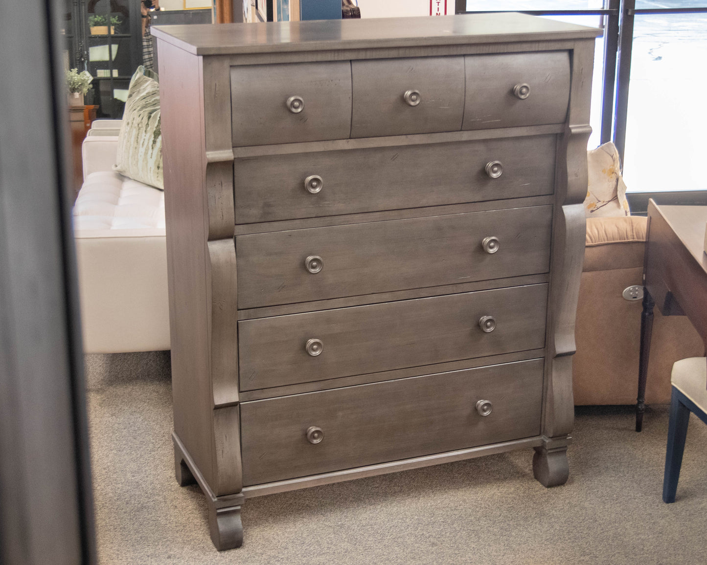 Ethan Allen New Country Seven Drawer Chest