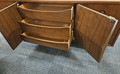 American Of Martinsville MCM 9-Drawer Dresser