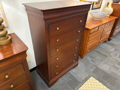 Cherry 7-Drawer Dresser