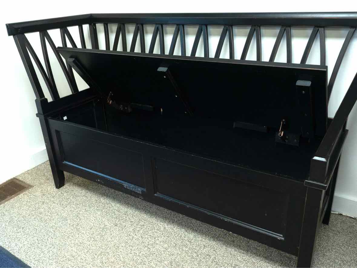 Highback Triangle Slatted Bench W/ Storage