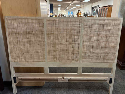 Four Hands 'Sydney' Queen Bed