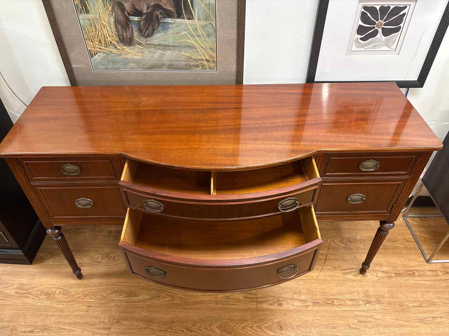 Mahogany Serpentine Front Server