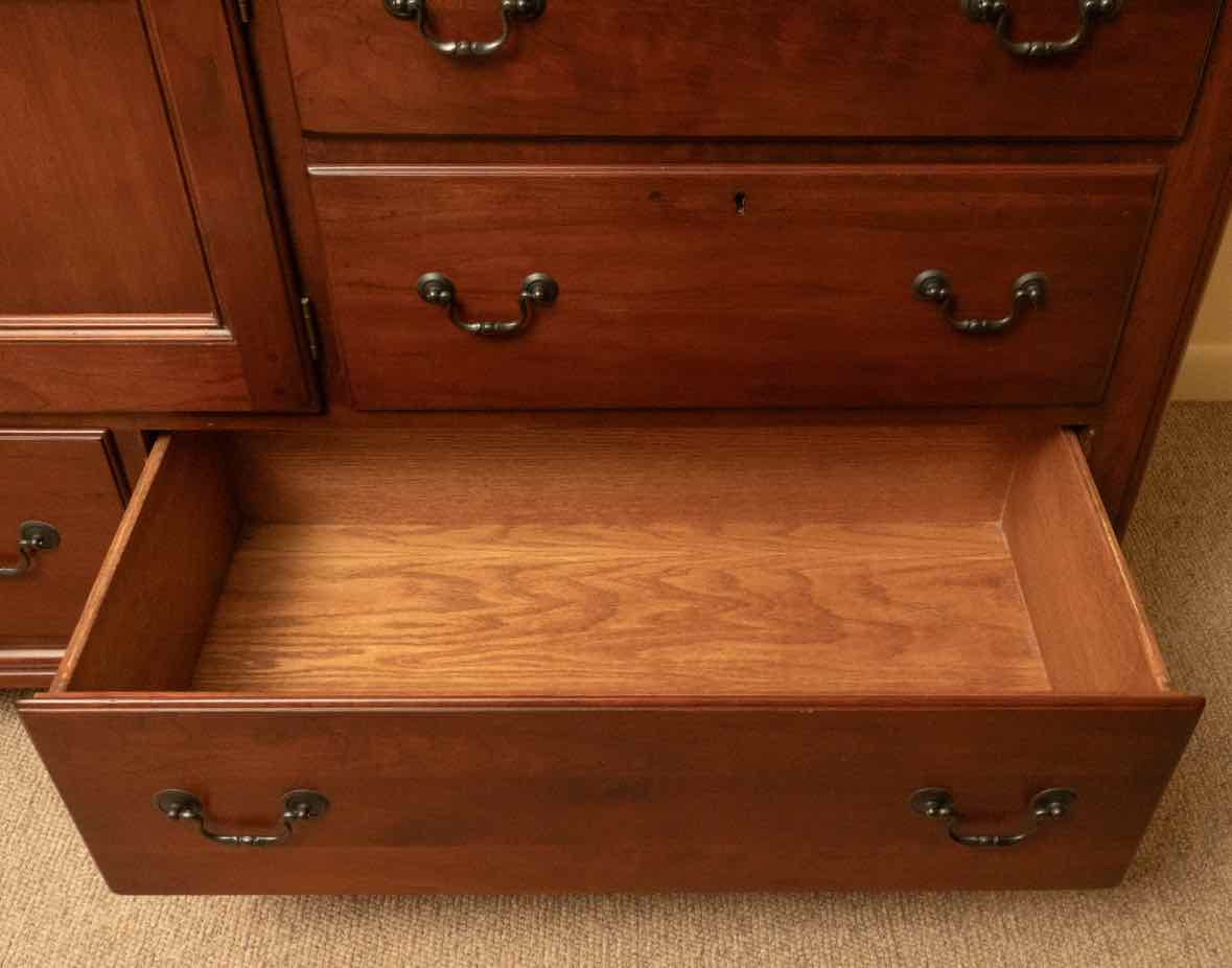 Bob Timberlake  'Chetala' Cherry 9 Drawer 1 Door Dresser With Mirror