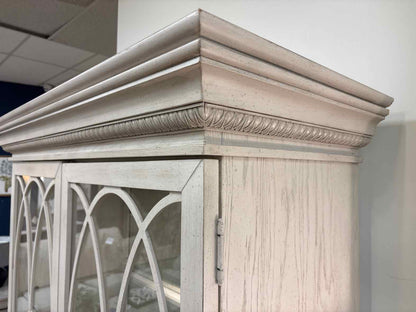 Klausner Jasper County Collection 'Melinda' Curio Cabinet