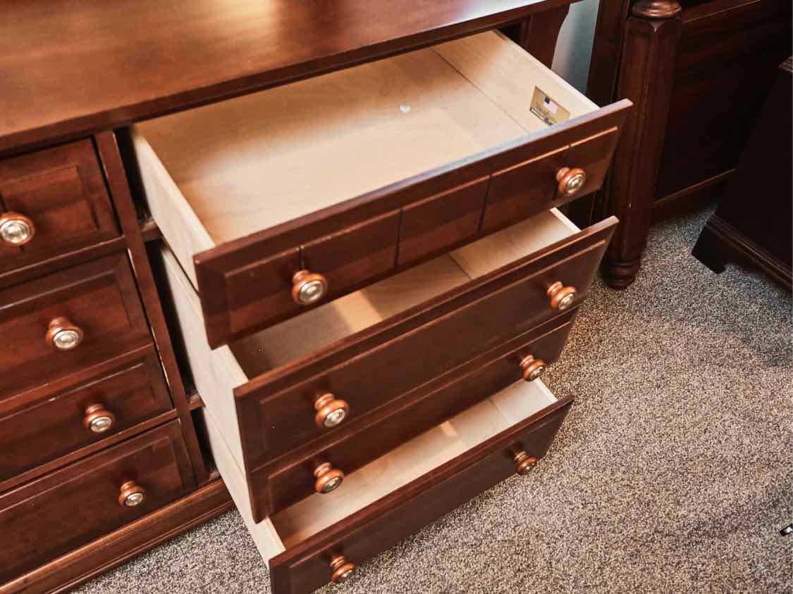 6 Drawer Dresser in Rich Cherry Finish w/ Matching Dresser Mirror