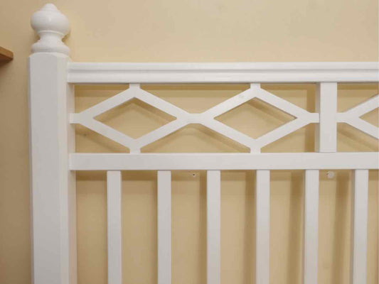 Vermont Tubbs White Finish  Queen Bed