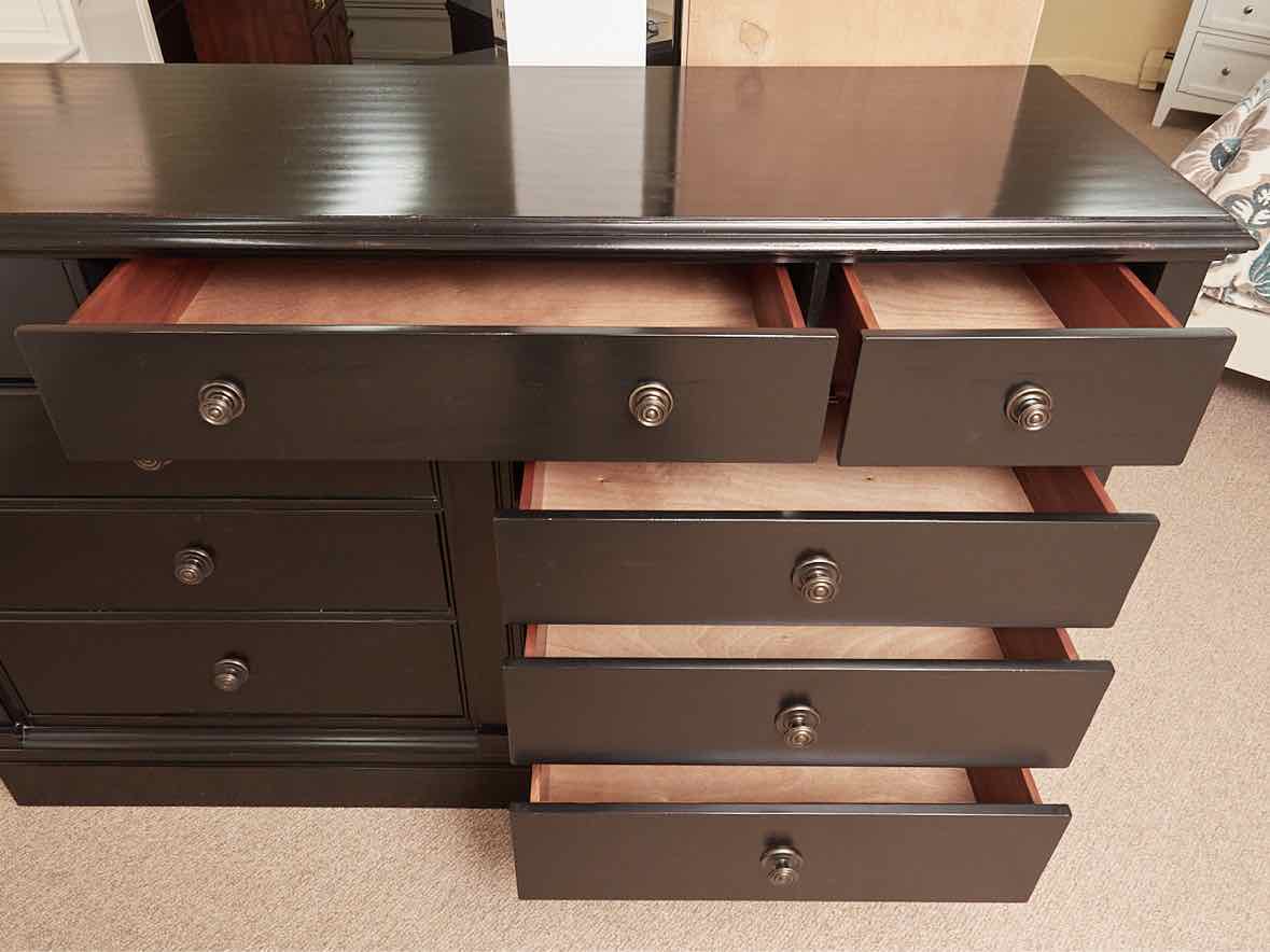 Pottery Barn  Black Finish 9 Drawer Dresser