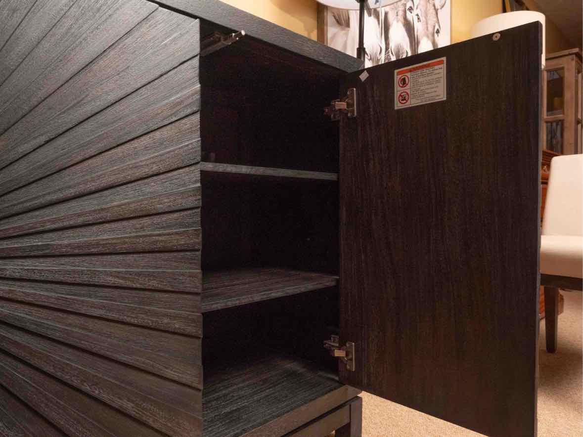 Klaussner Credenza Server Espresso Finish Sunburst Pattern Circular Handle