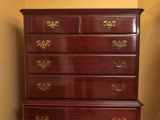 Ethan Allen  Cherry Georgian Style 5 Over 2 Drawer Brass Handles Chest