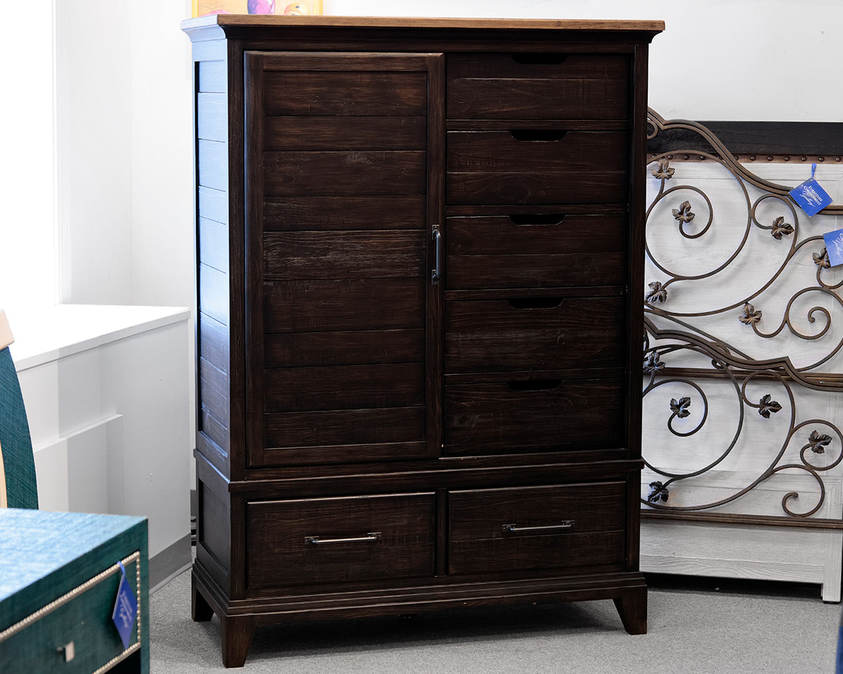 Kincaid Plank Road Wheeler Door Chest