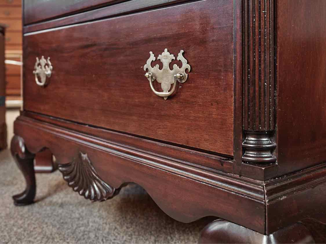 Solid Mahogany Queen Anne 5 Drawer Chest