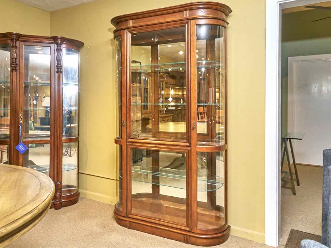 Pulaski Cherry 2 Curved Glass Side Doors 4 Glass Shelf  Display Cabinet