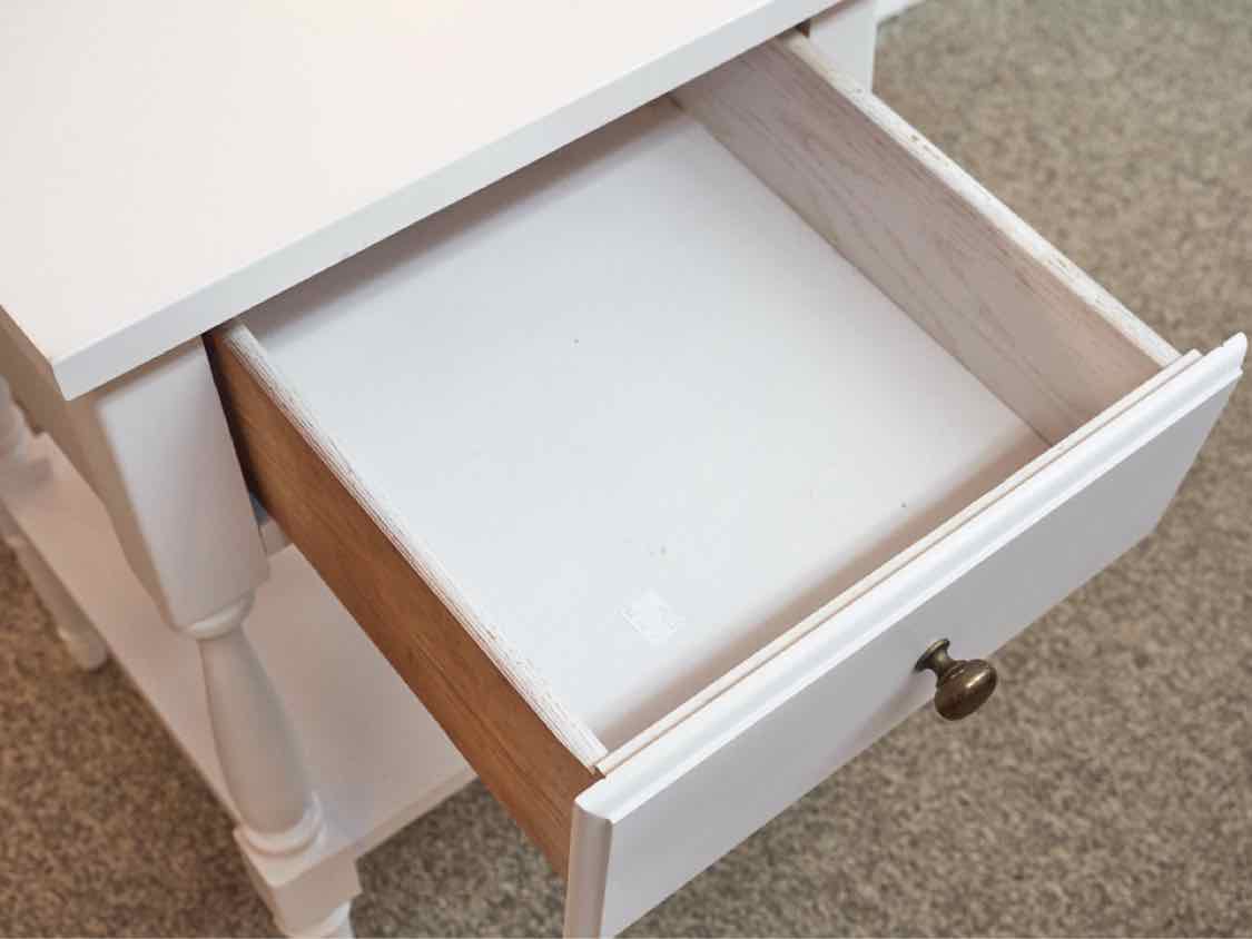Solid Sugar Maple One Drawer Nightstand in Artic White