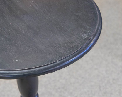 Black Round Pedestal Accent Table W/Traditional Turned Legs