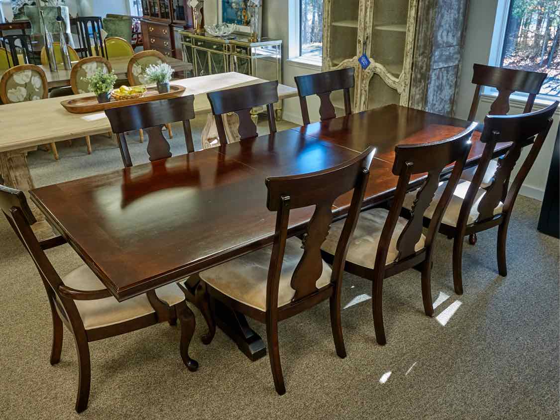 Thomasville Trestle Dining Table in Dark Finish & Set of 8 Matching Chairs