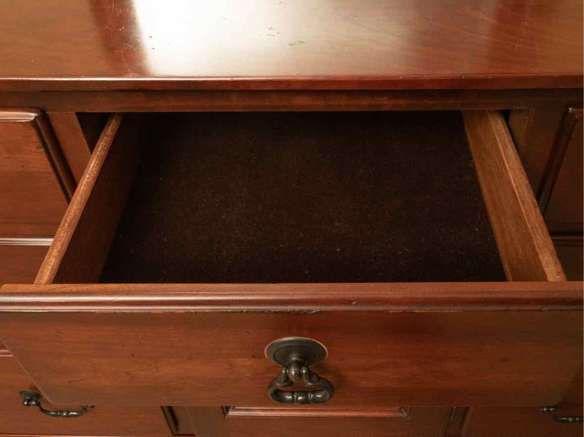 Bob Timberlake  'Chetala' Cherry 9 Drawer 1 Door Dresser With Mirror