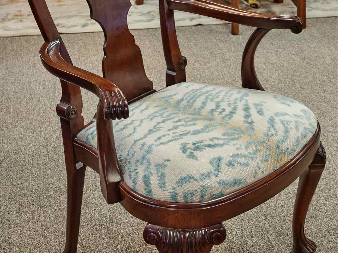 Set of Eight Baker Queen Anne Mahogany Dining Chairs