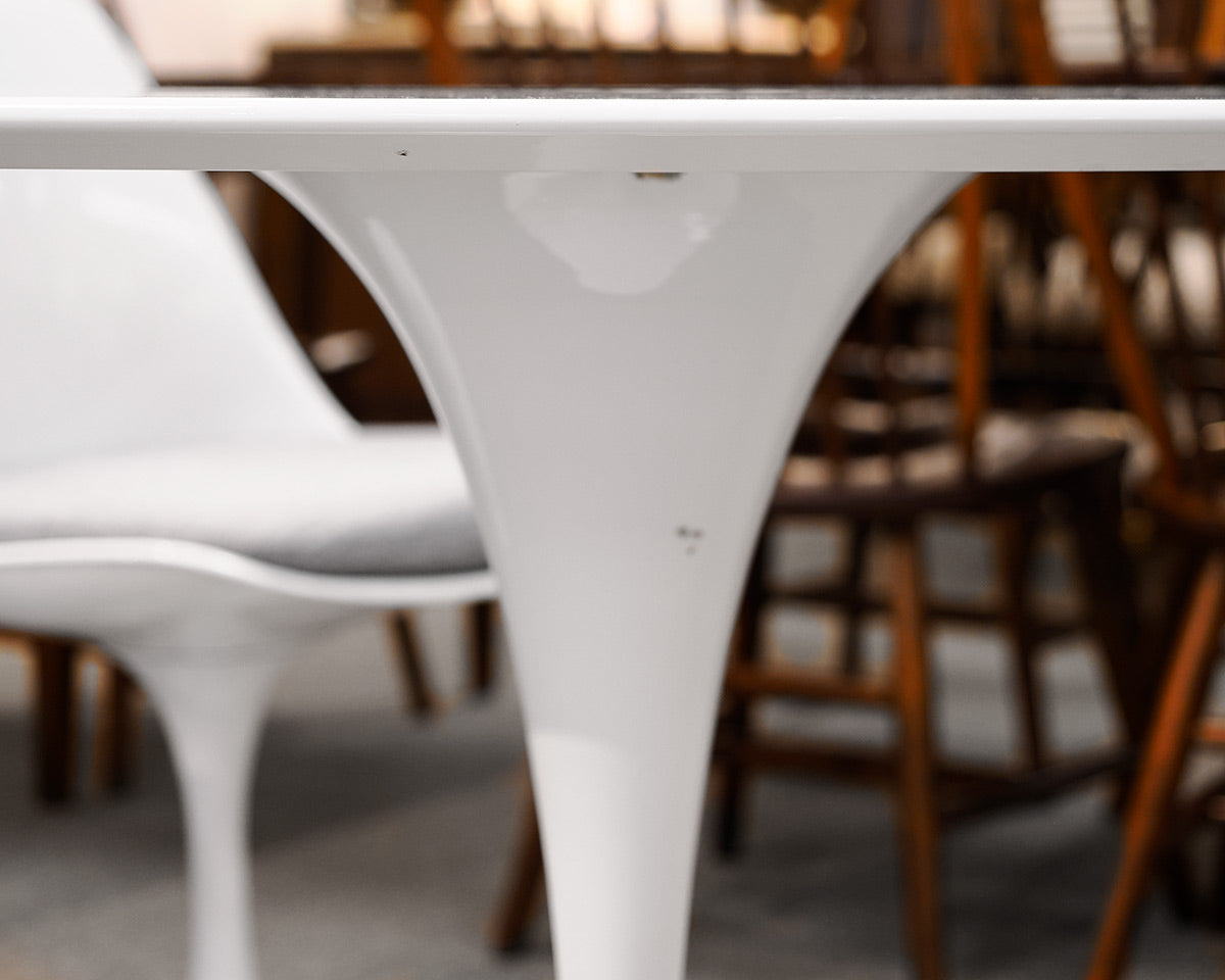 MCM 48" Oval Dining Table With Five Chairs