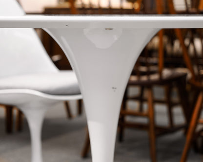 MCM 48" Oval Dining Table With Five Chairs
