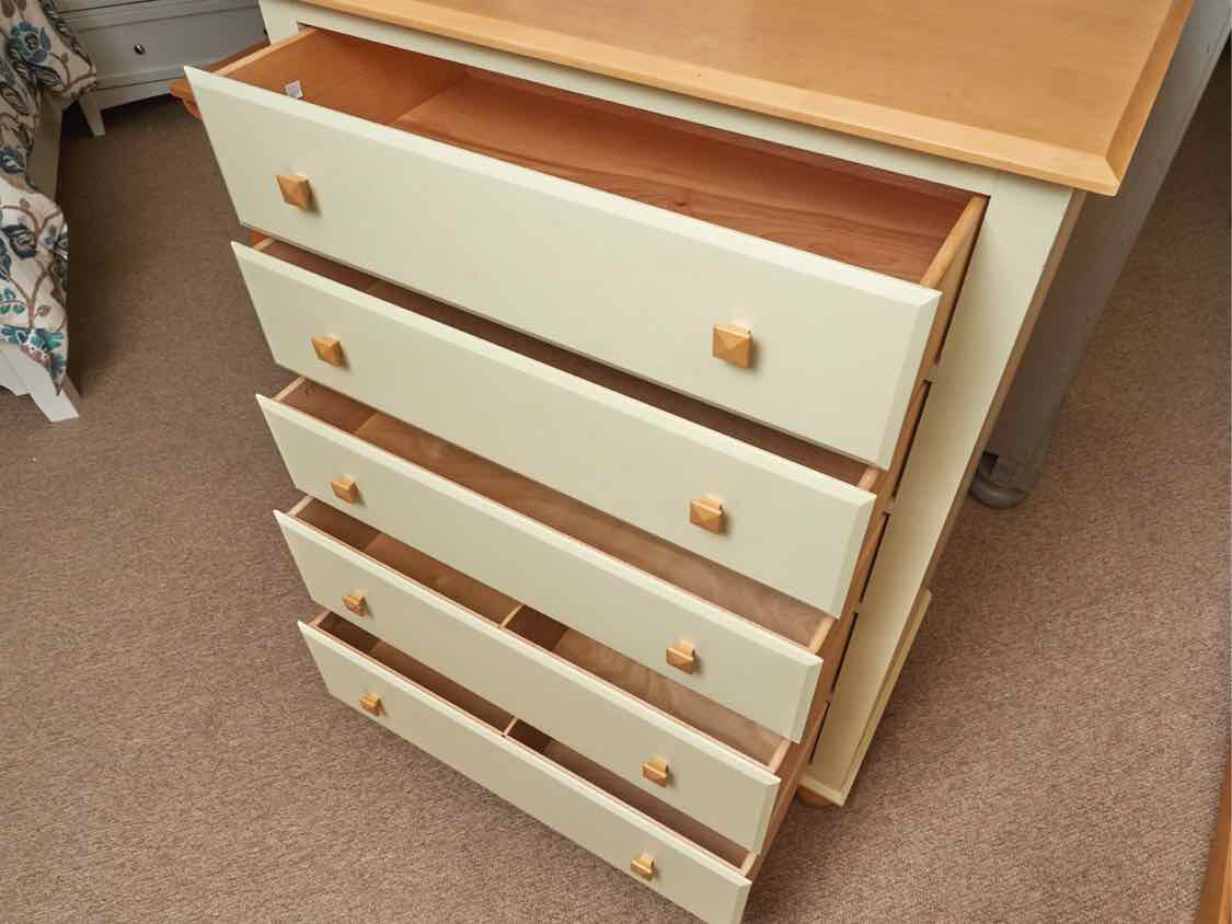 Ethan Allen Maple Top & Cream Finish 5 Drawer Chest