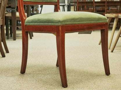 Kindel Mahogany "Kent" Georgian Chippendale Style  Dining Table with 8 Chairs