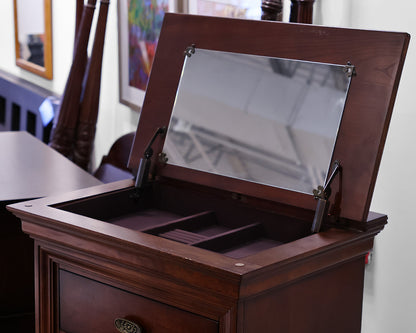 Bassett Lingerie Chest