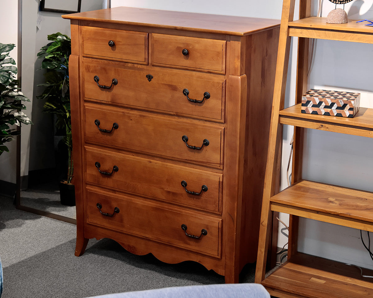 Richardson Brothers 6-Drawer Chest