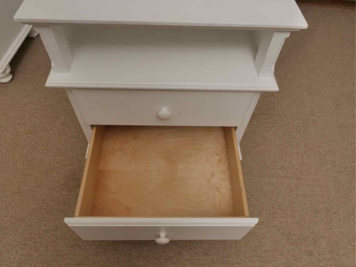 Pair Of Vermont Tubbs  White Finish 2 Drawer & Shelf  Nightstands