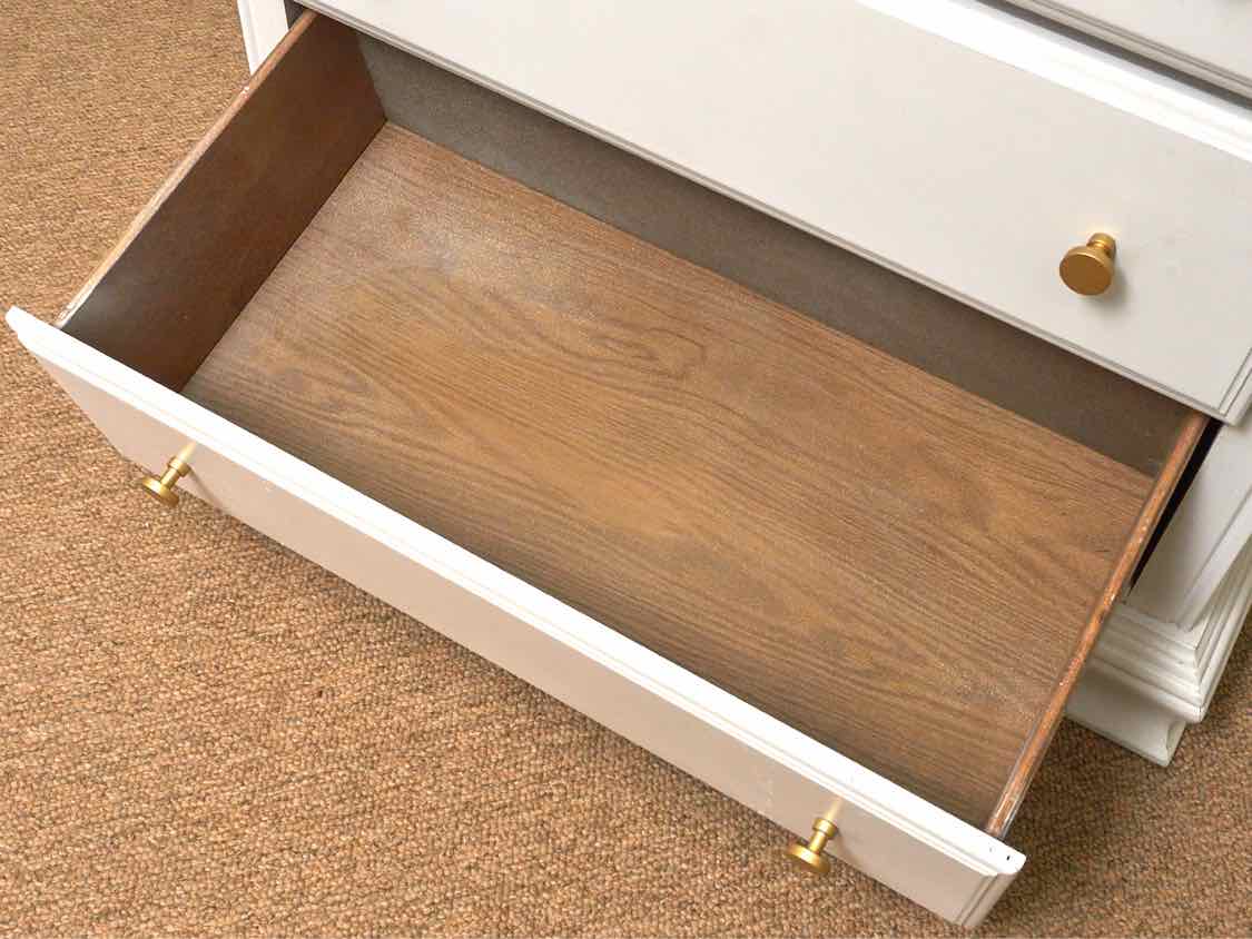 Kincaid Arctic Finish 5 Drawer Chest with Gold Finish Knobs