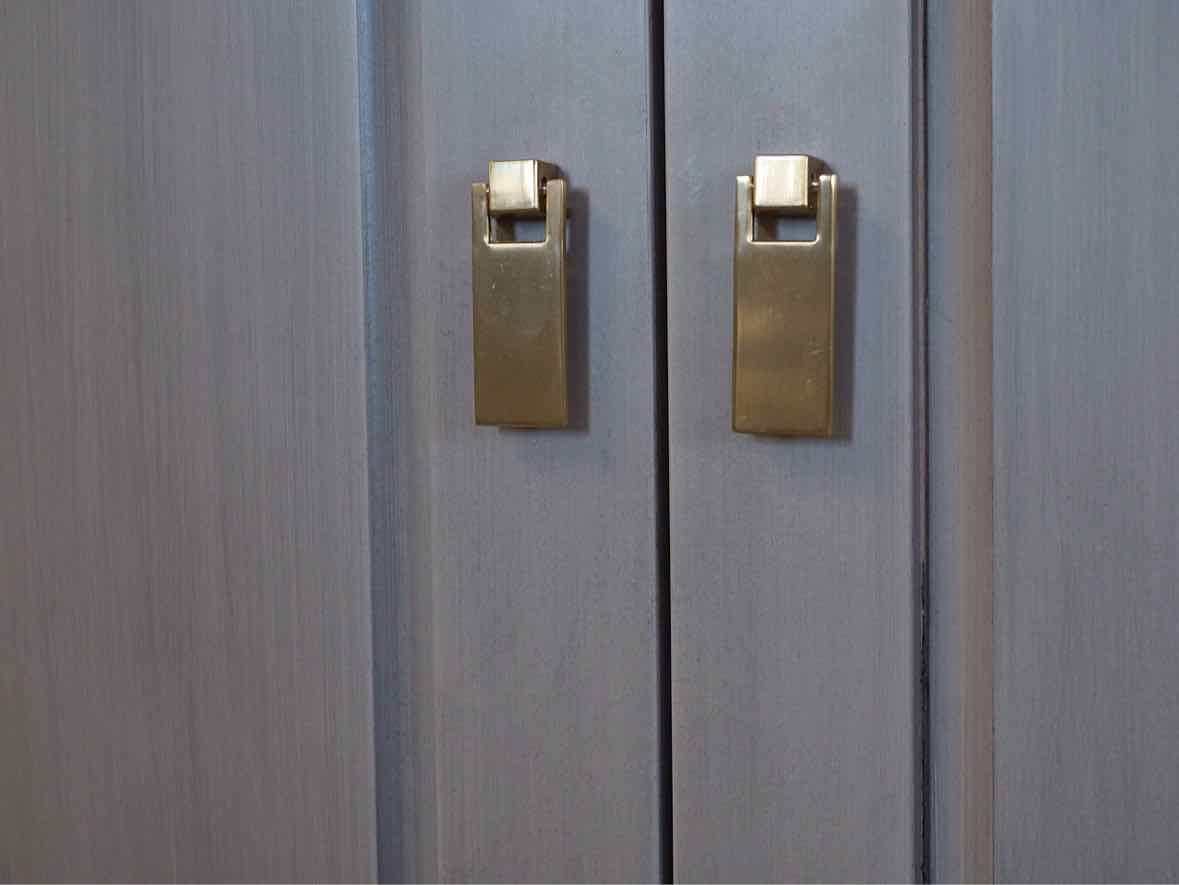 Gat Creek Sabin Four Door Server in Hand-Glazed Stoneybrook Finish