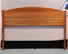 Old Meeting House Furniture Queen Bed